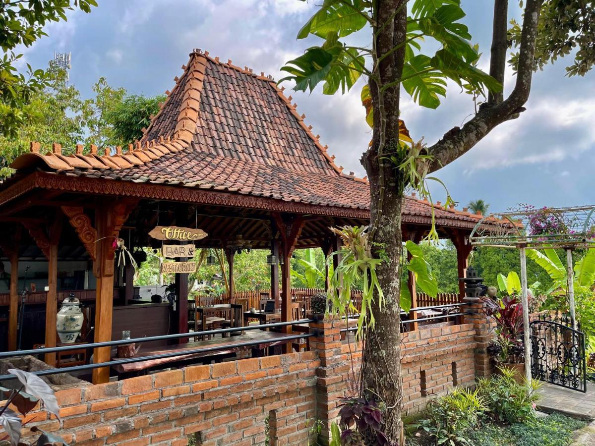 The Sangkih Villa Restaurant & Bar Munduk  Exterior photo