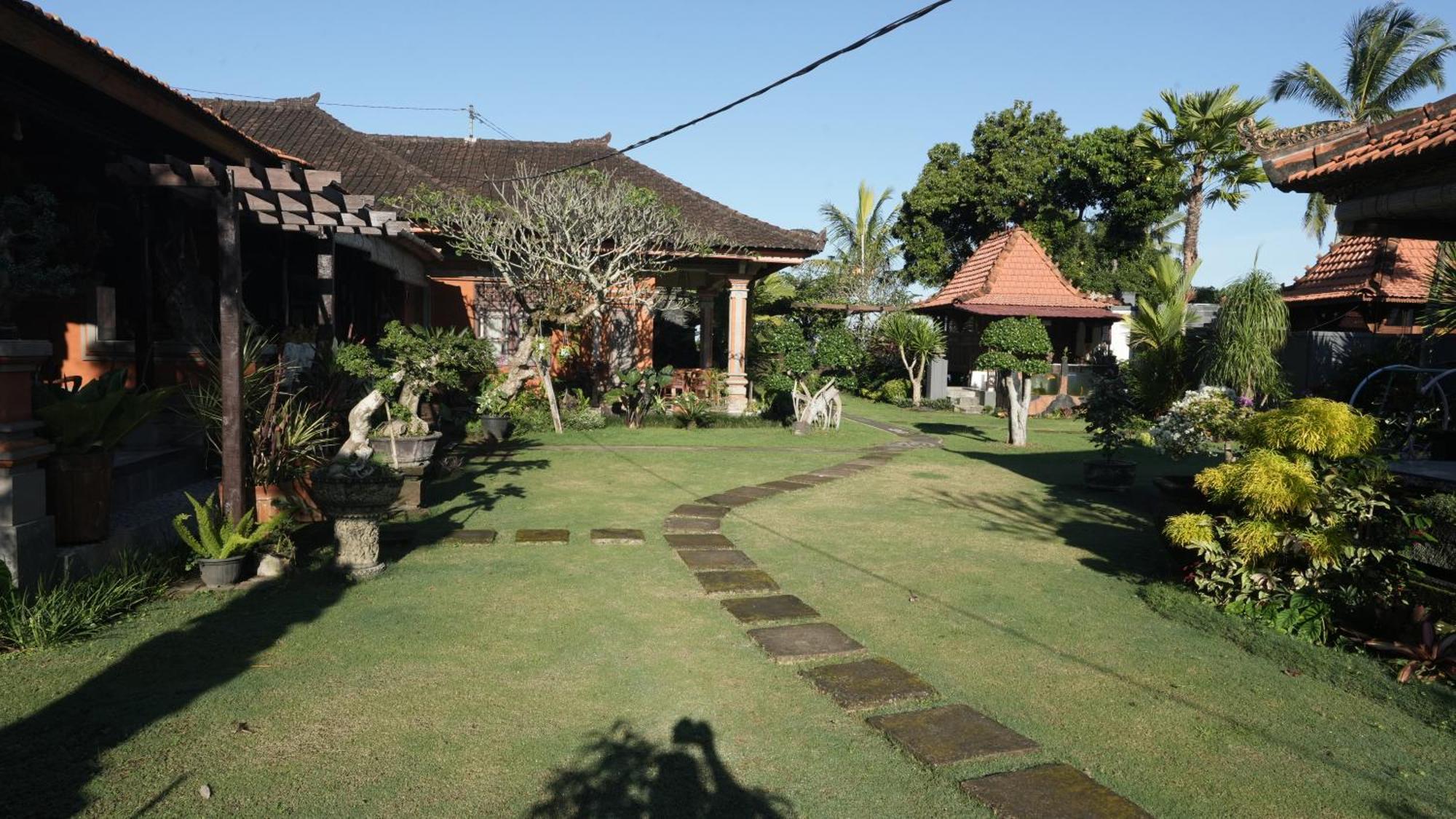 The Sangkih Villa Restaurant & Bar Munduk  Exterior photo