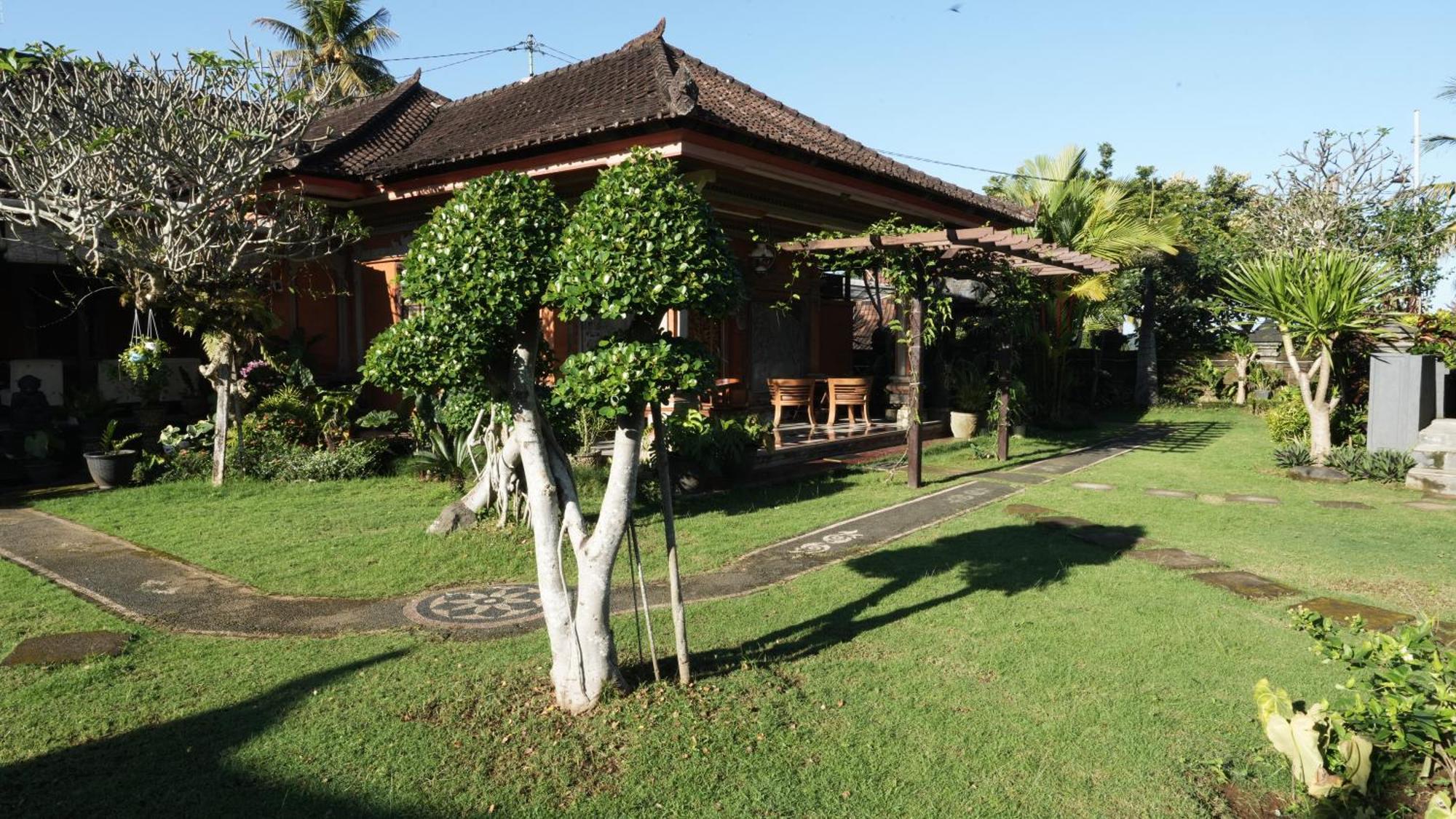 The Sangkih Villa Restaurant & Bar Munduk  Exterior photo